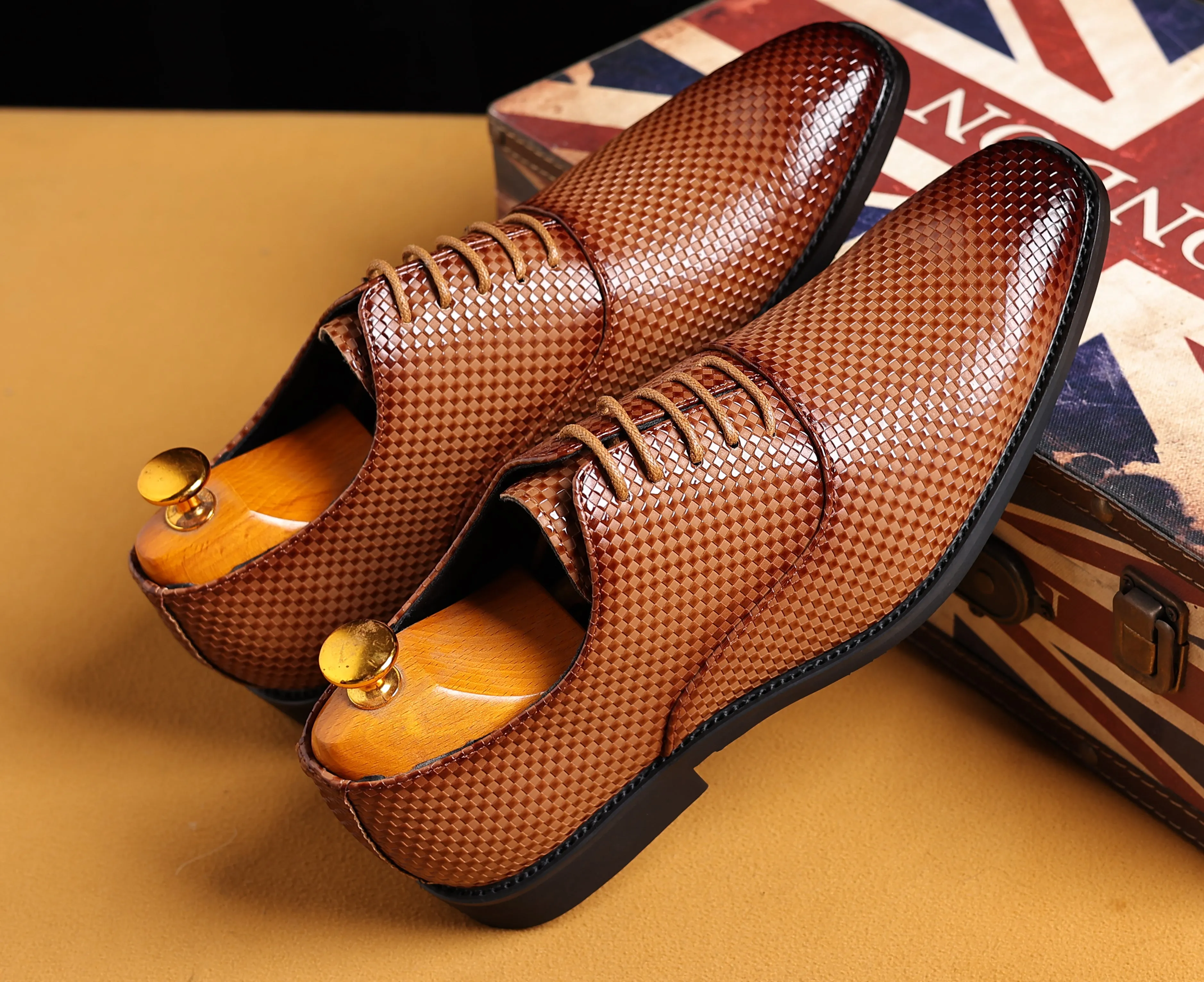 Men's All Checkered Plain Oxfords