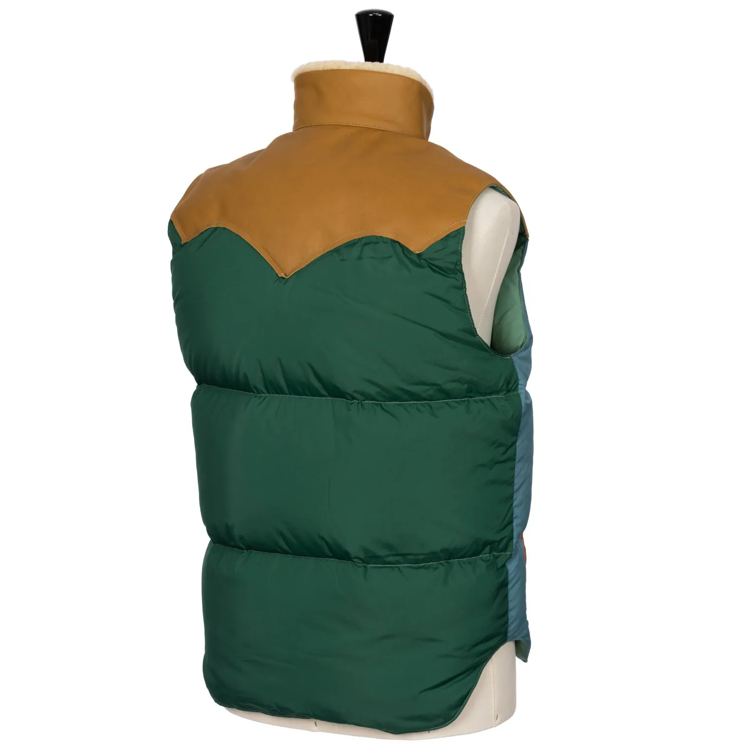 Rocky Mountain Featherbed x MJ: Daunenweste "Christy Multi-Patch Vest" mit Lammfellkragen